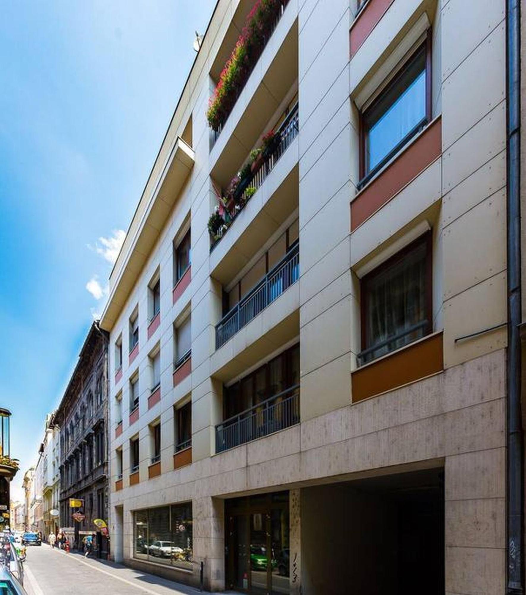 Апартаменти Great Homes